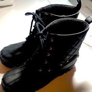 Sperry snow boots